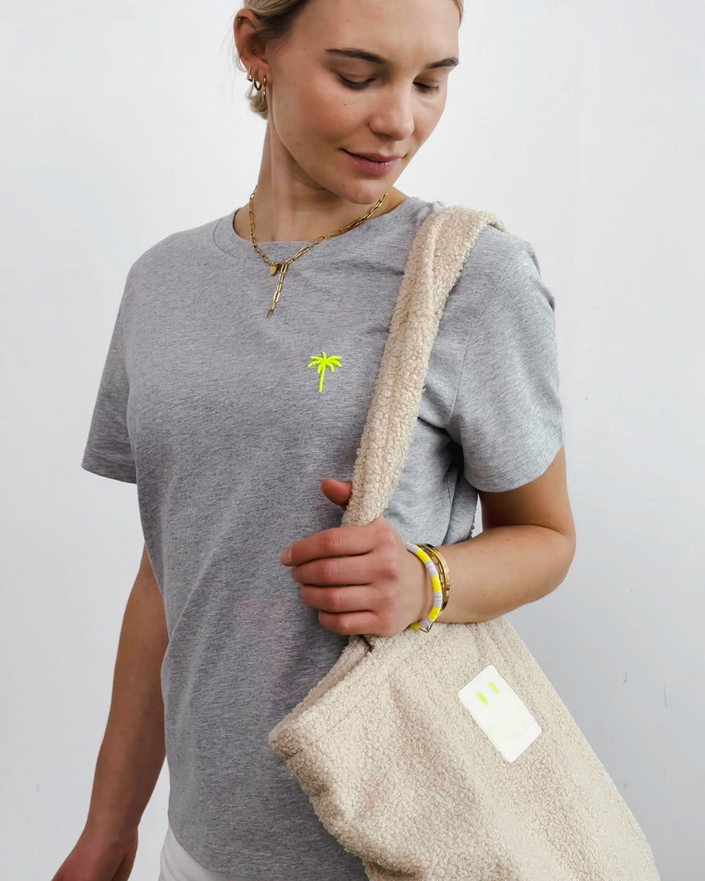 ALOHA VIBES STITCH T-Shirt