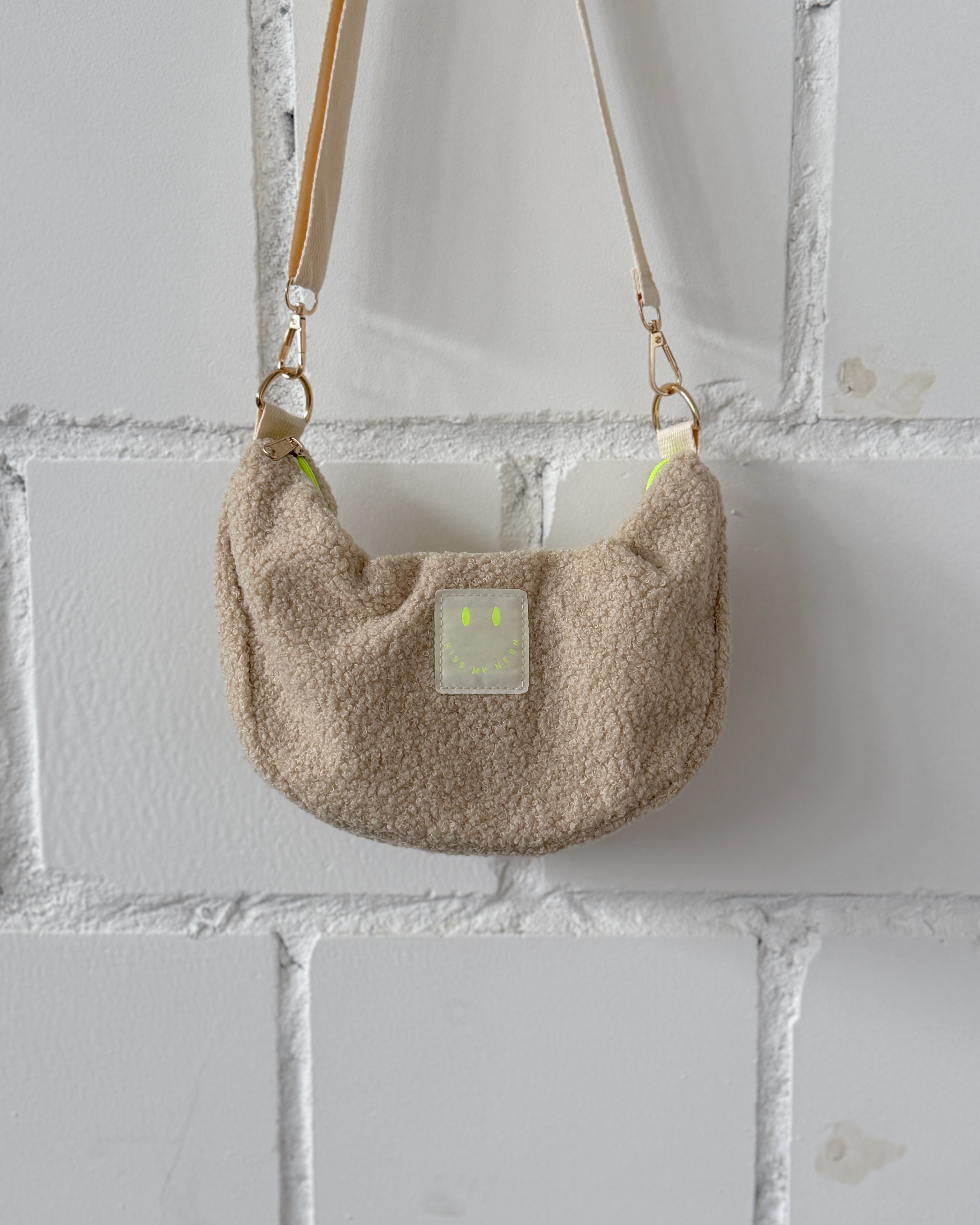 Crossbody Bag aus TEDDY Bouclé-Fleece