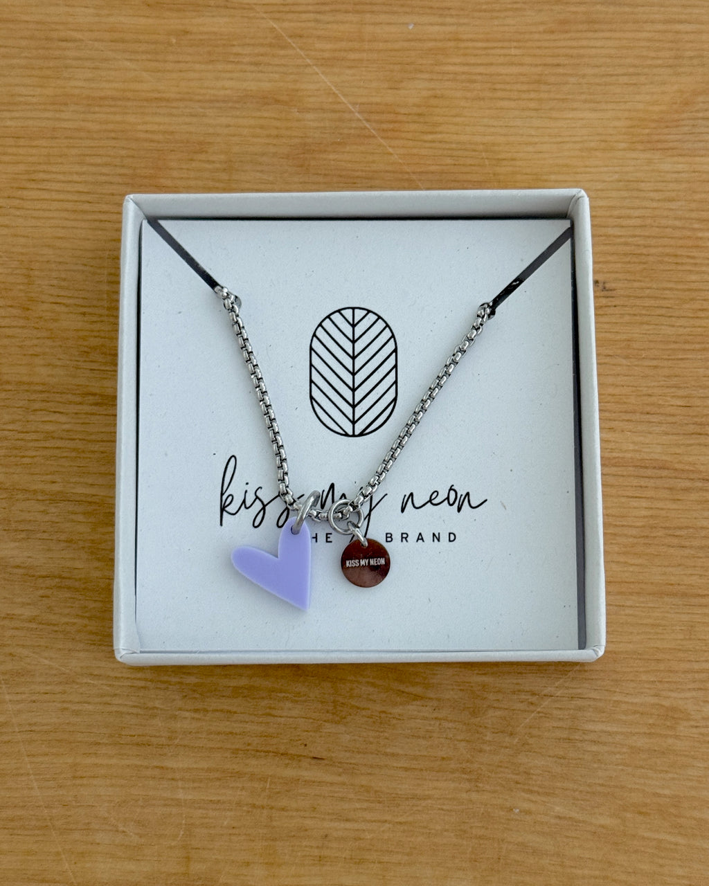 ACRYL HEART NECKLACE SOFT LILAC SILVER