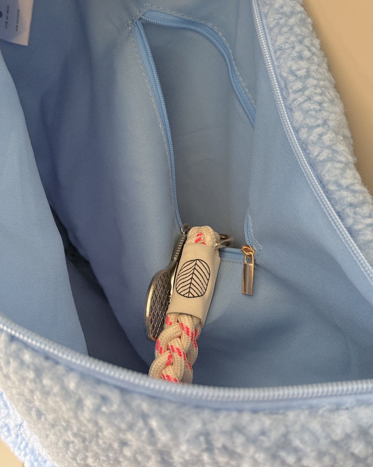 TEDDY HALFMOON CROSSBODY BAG BLUE