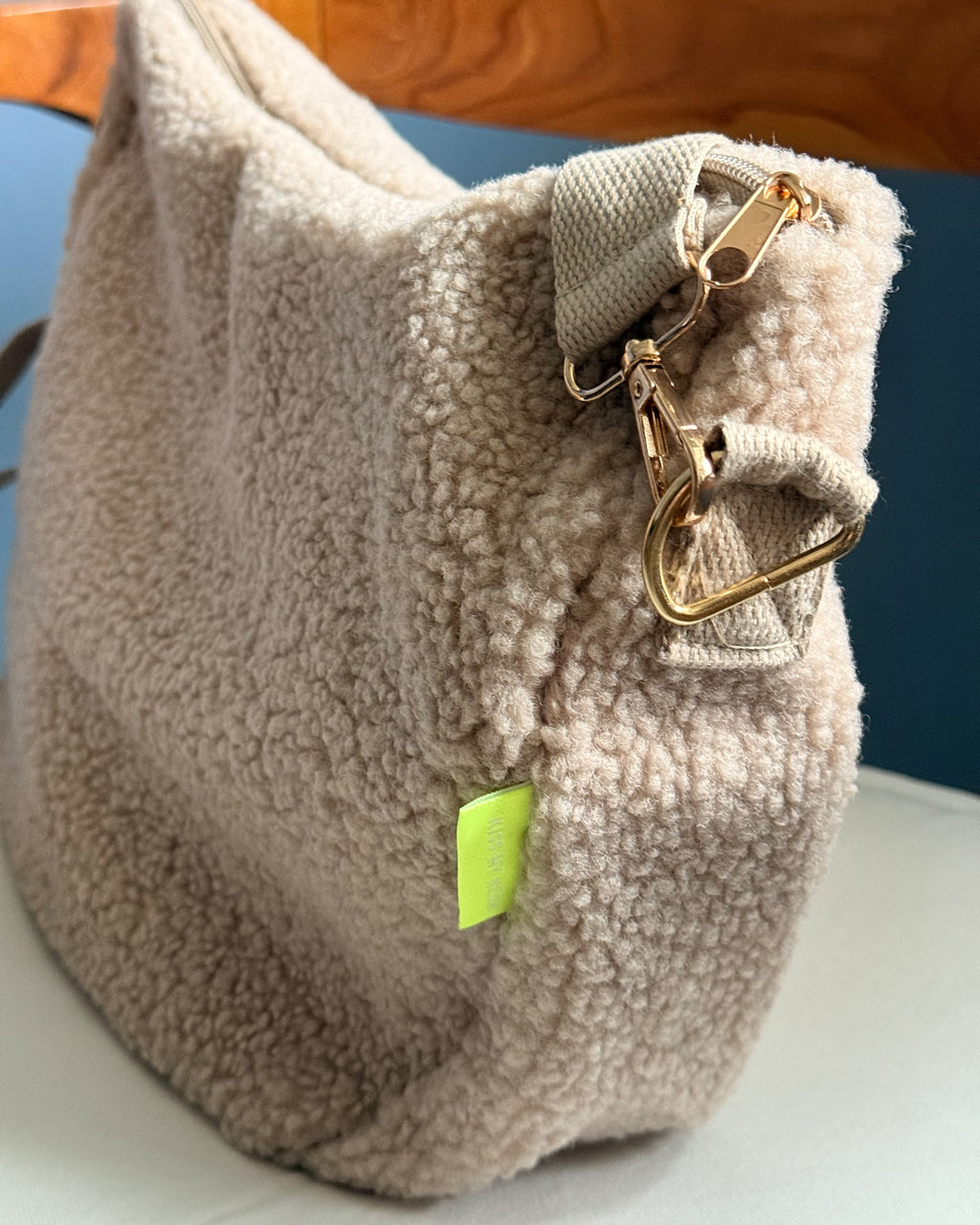 TEDDY HALFMOON CROSSBODY BAG SAND