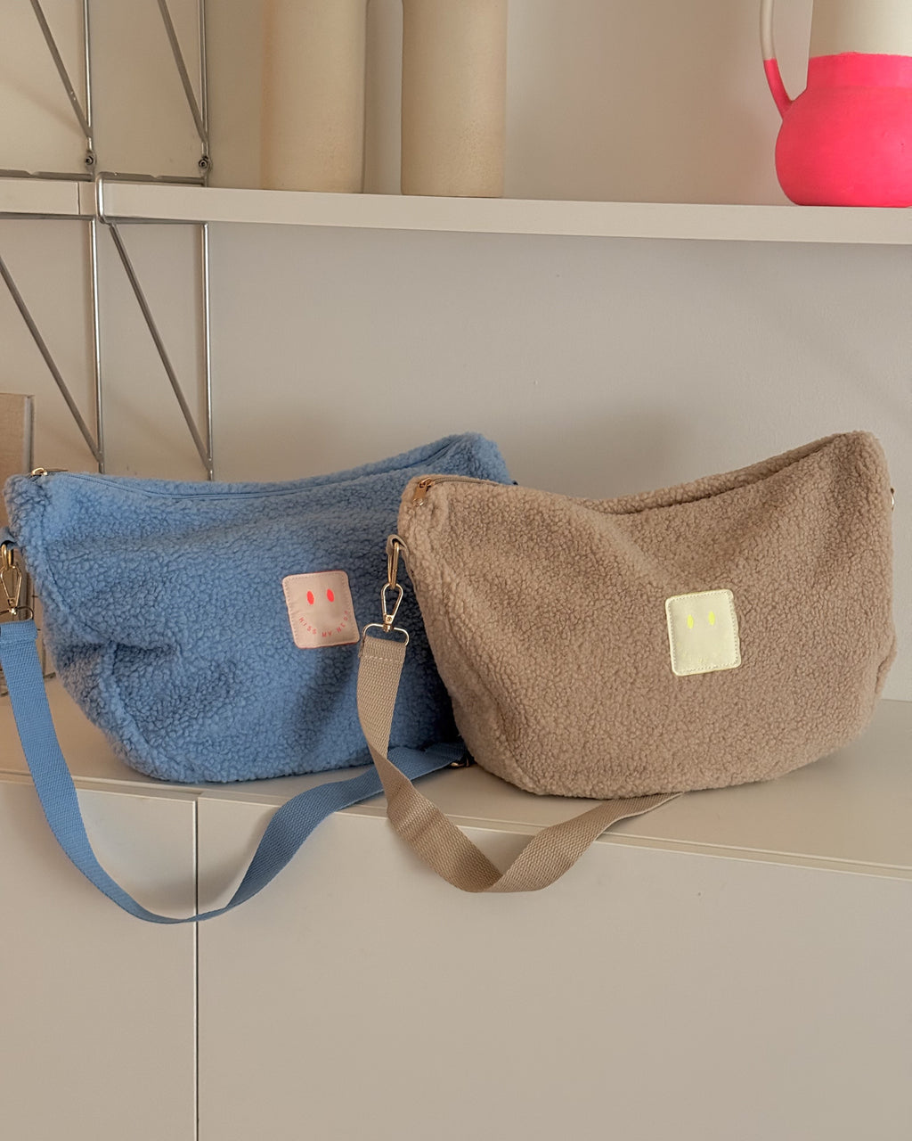 TEDDY HALFMOON CROSSBODY BAG BLUE