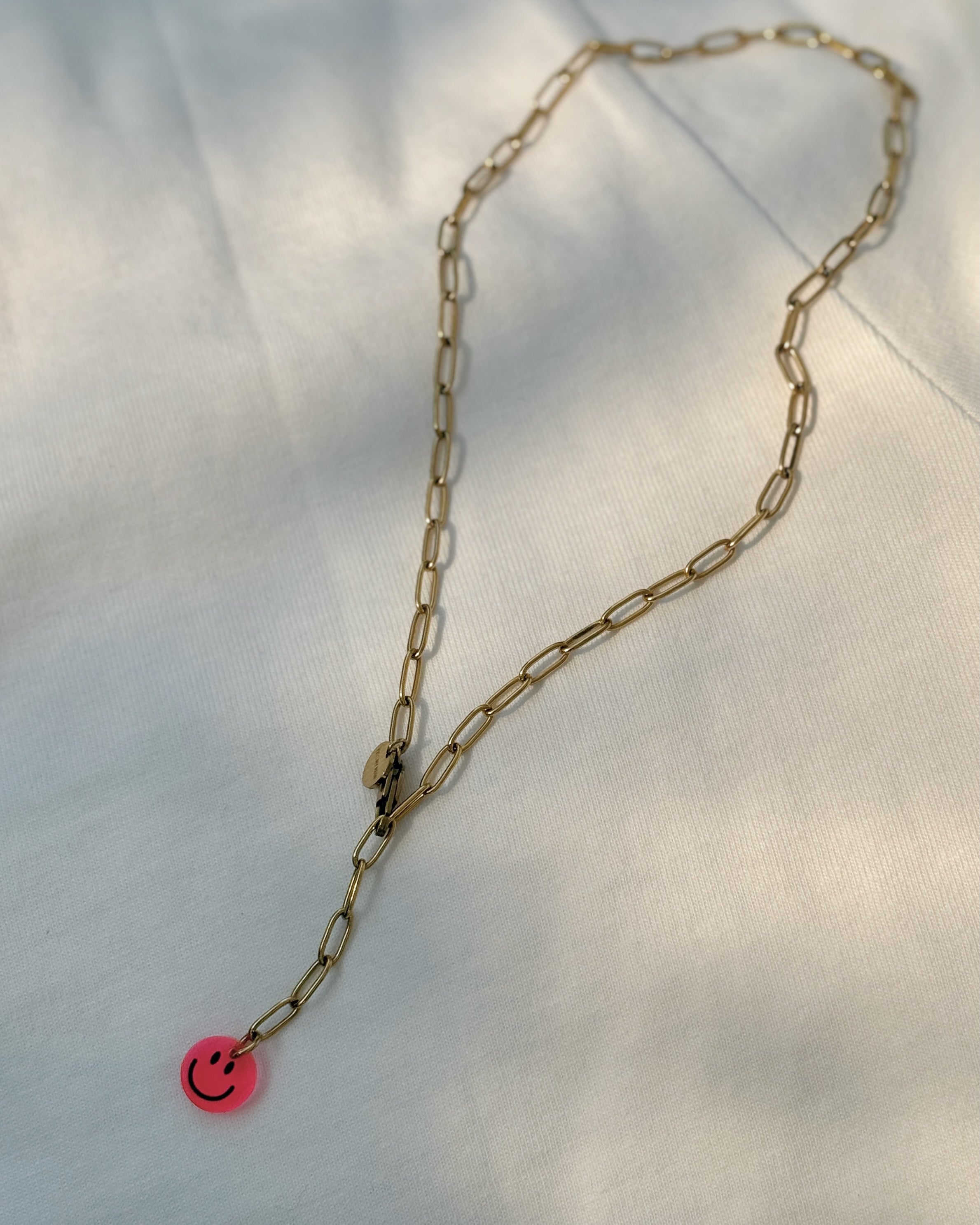 SOHO SMILEY CHAIN PINK GOLD