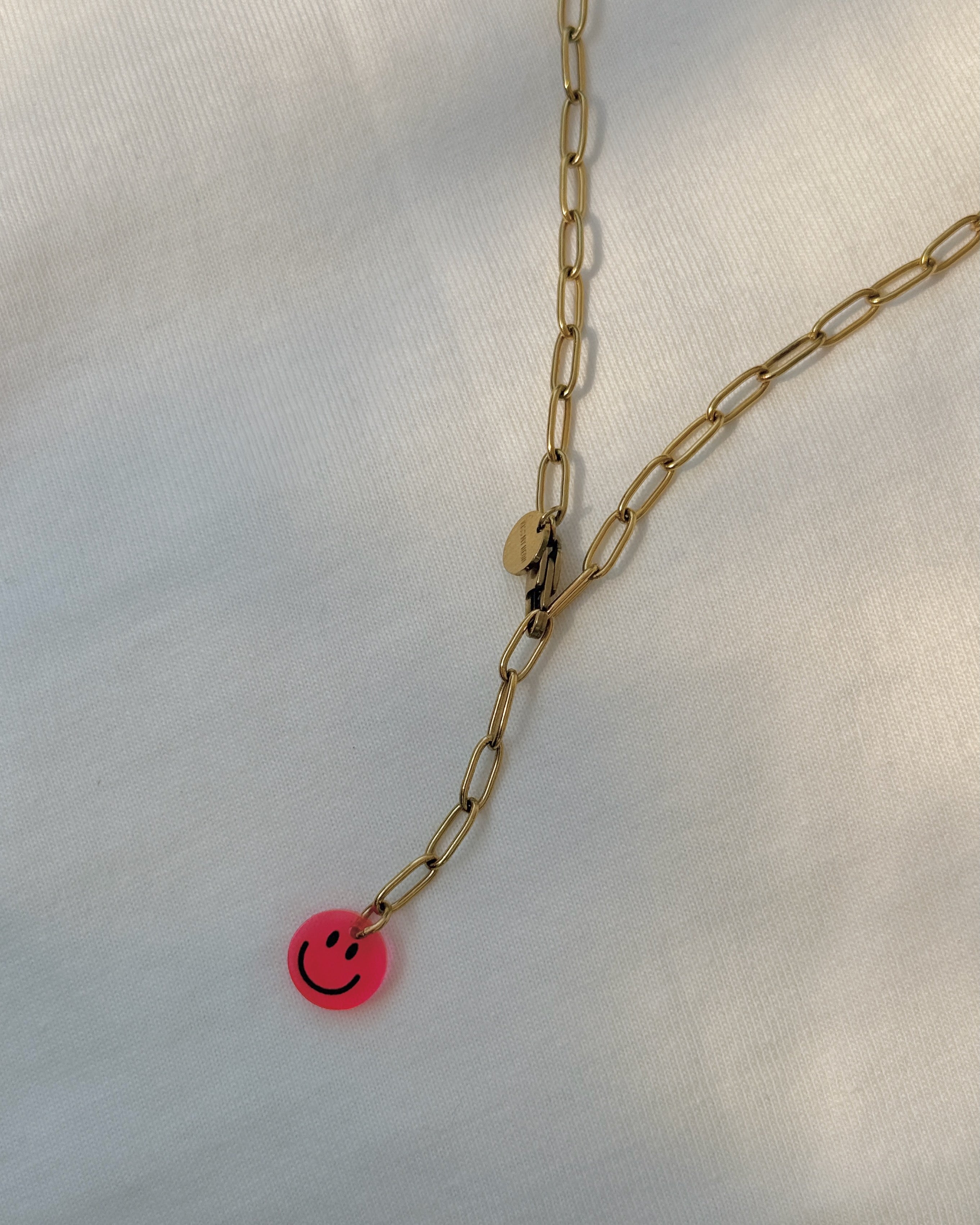 SOHO SMILEY CHAIN PINK GOLD