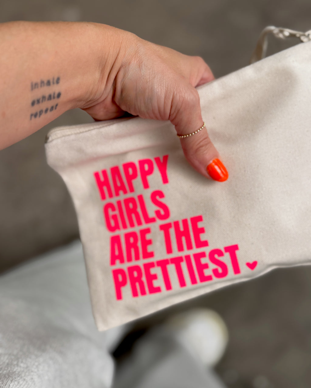HAPPY GIRLS Pouch