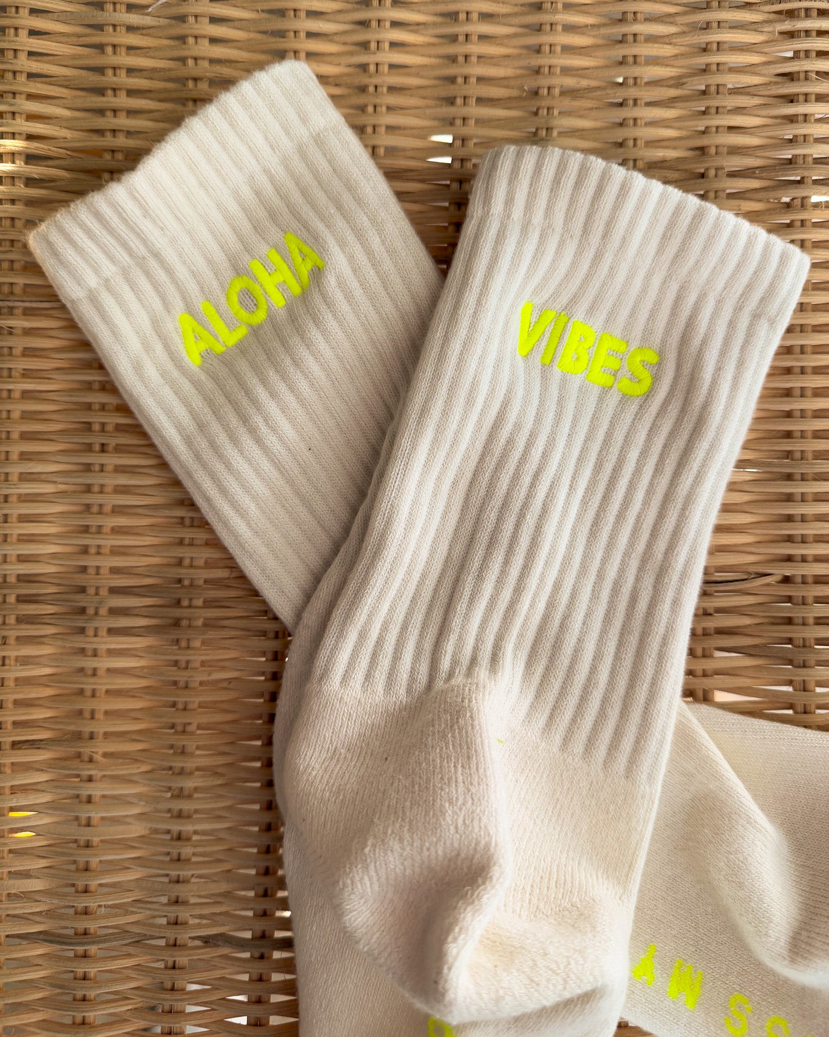 ALOHA VIBES STITCH Socken
