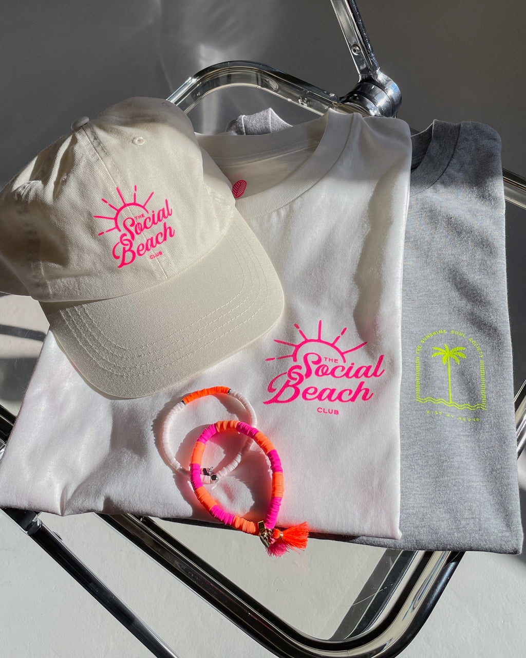 SOCIAL BEACH CLUB T-Shirt Off-White