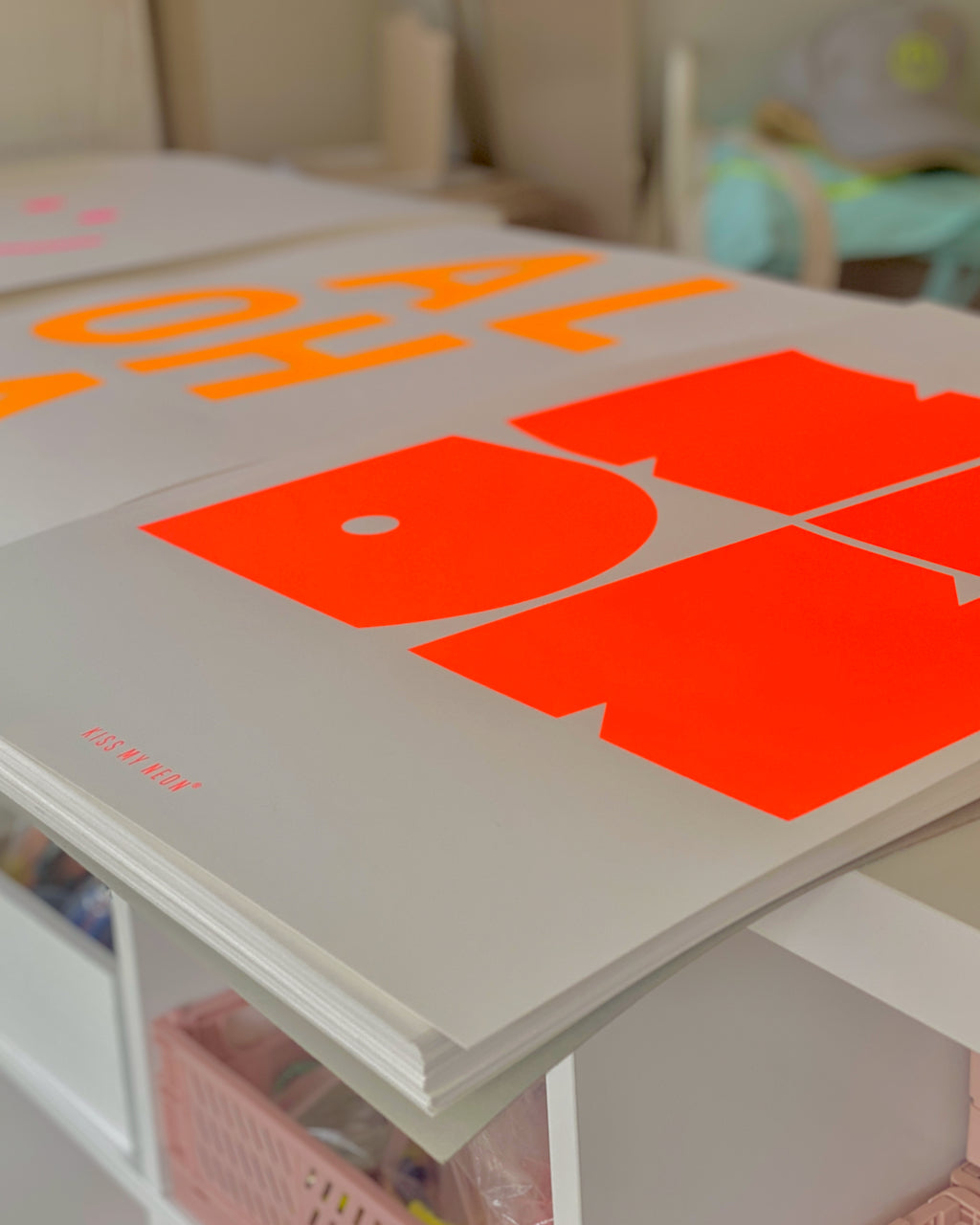 NEON Siebdruck Poster