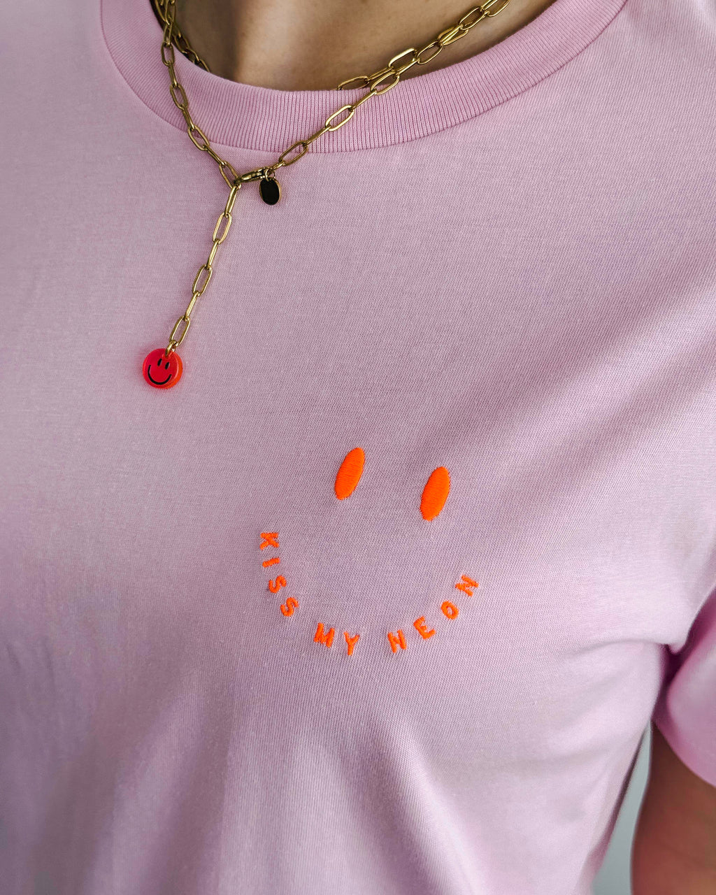 SIGNATURE SMILE T-SHIRT