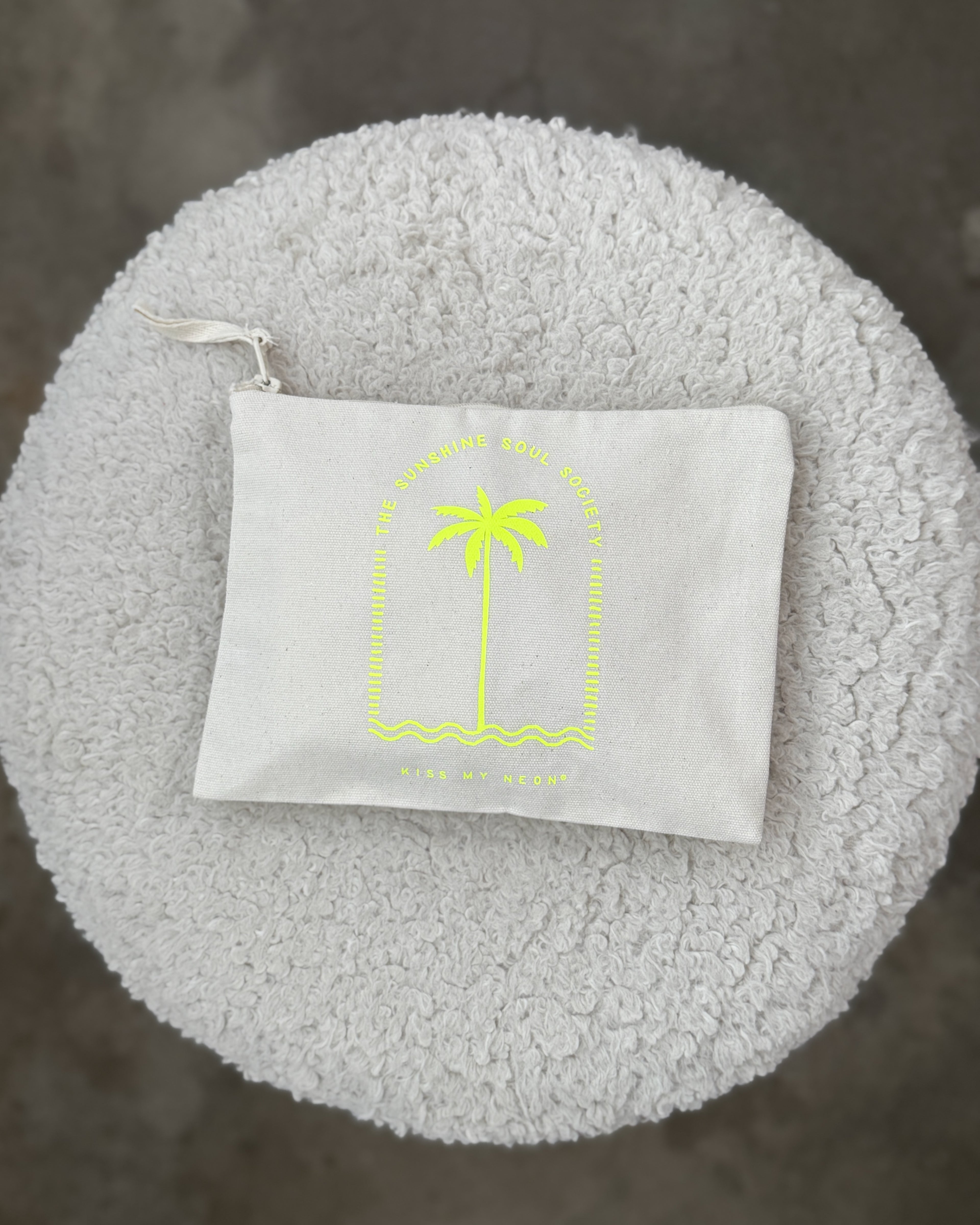 SUSHINE SOUL SOCIETY Pouch