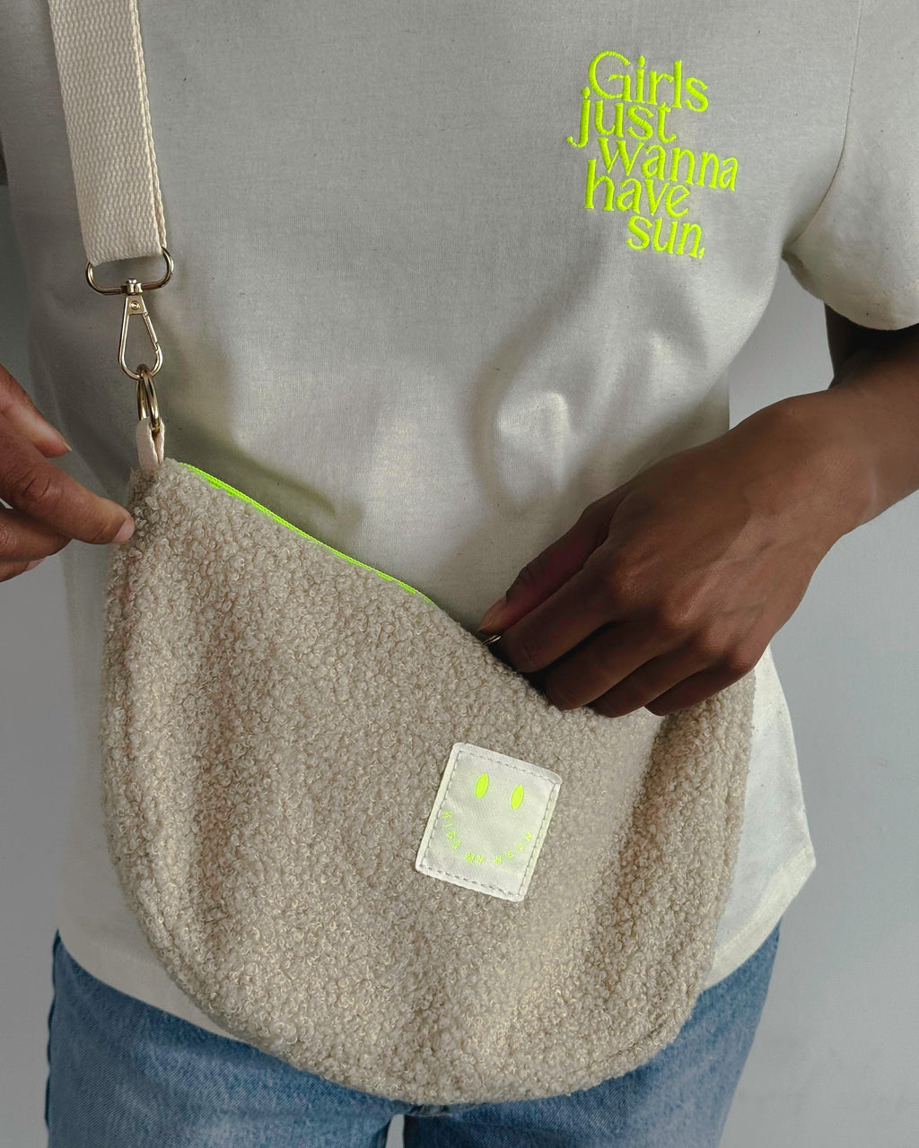 Crossbody Bag aus TEDDY Bouclé-Fleece