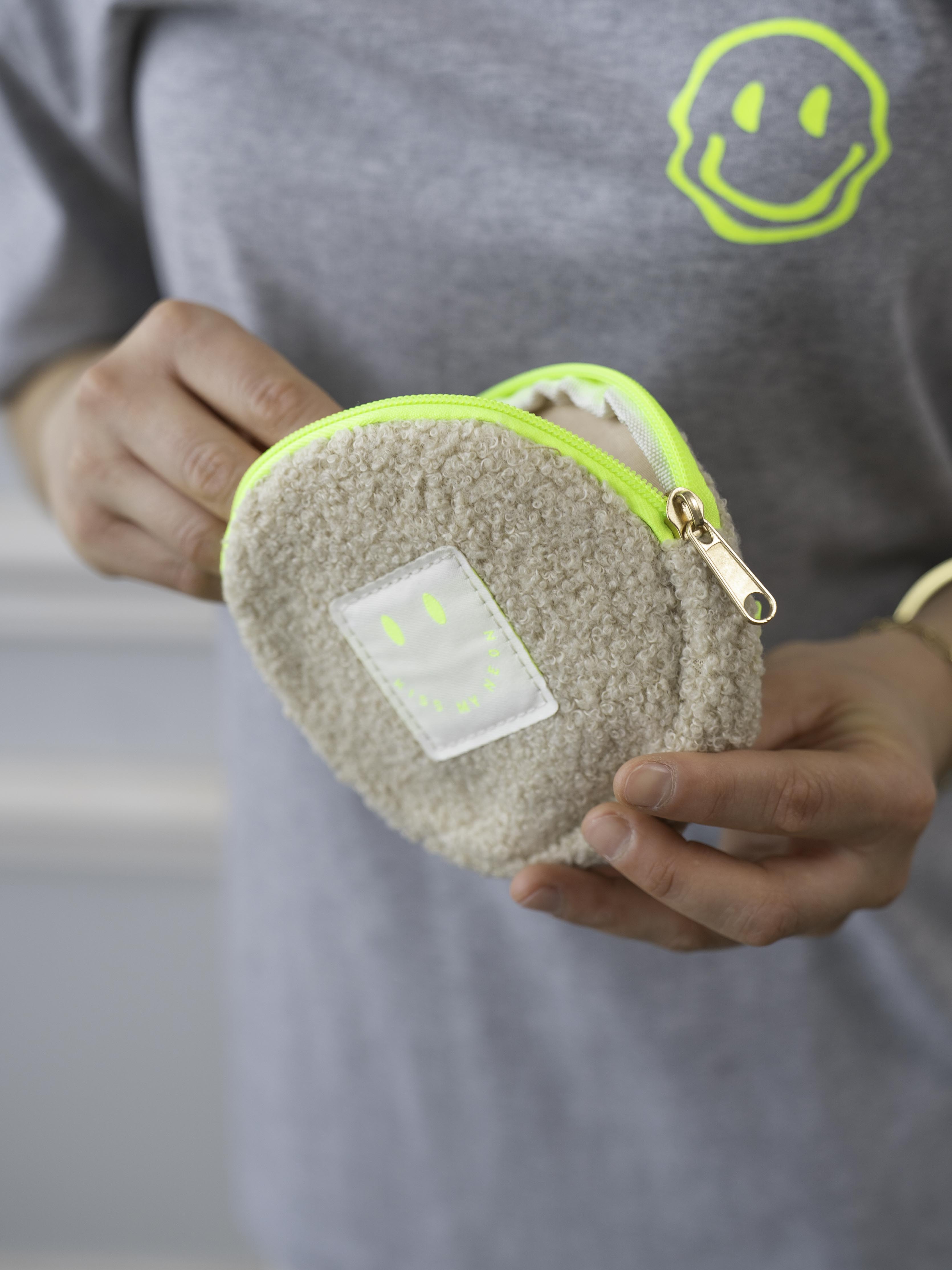 Wallet aus TEDDY Bouclé-Fleece