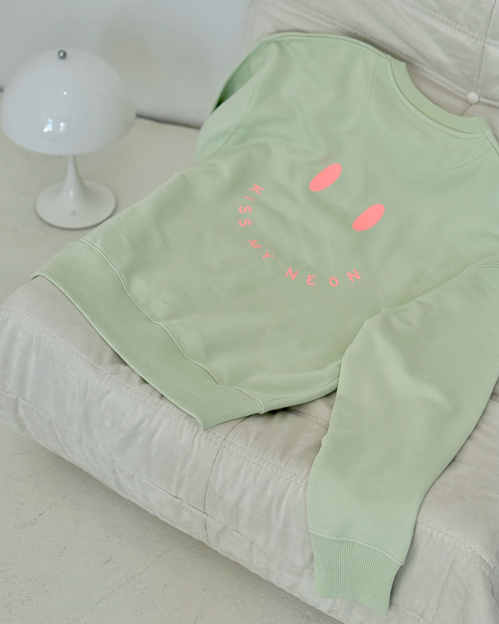 SIGNATURE SMILE Oversized Sweater